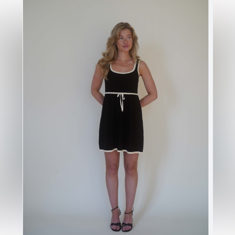 Amorini Dress Black Derf Avenue